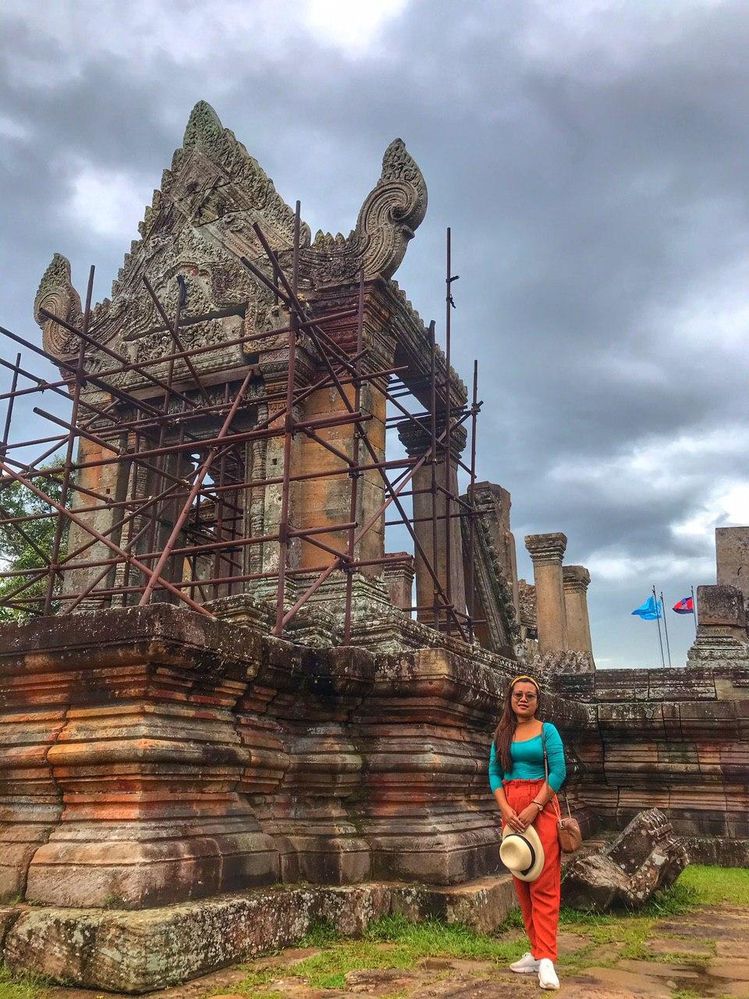 Preah Vihear temple and the flag from UNESCO