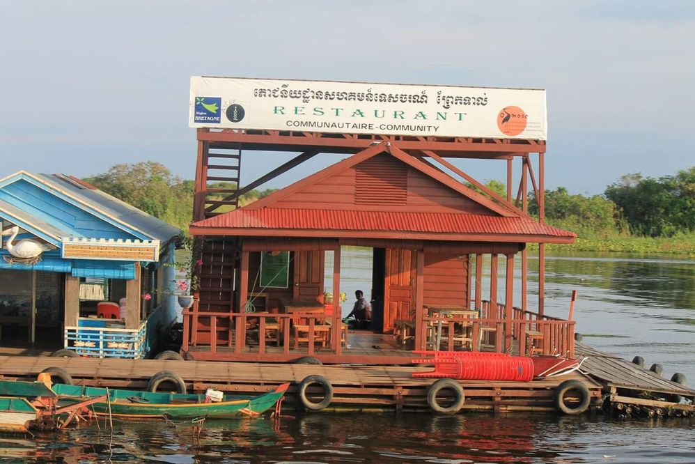 This is a restaurant from another floating village in Siem Reap (Prek Toal, a different one)