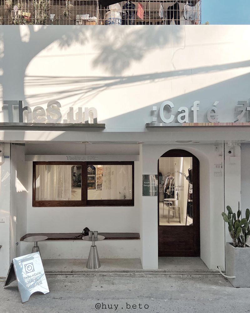 Local Guides Connect - Quán cafe tone trắng Hàn Quốc mới mở ở Đặng ...