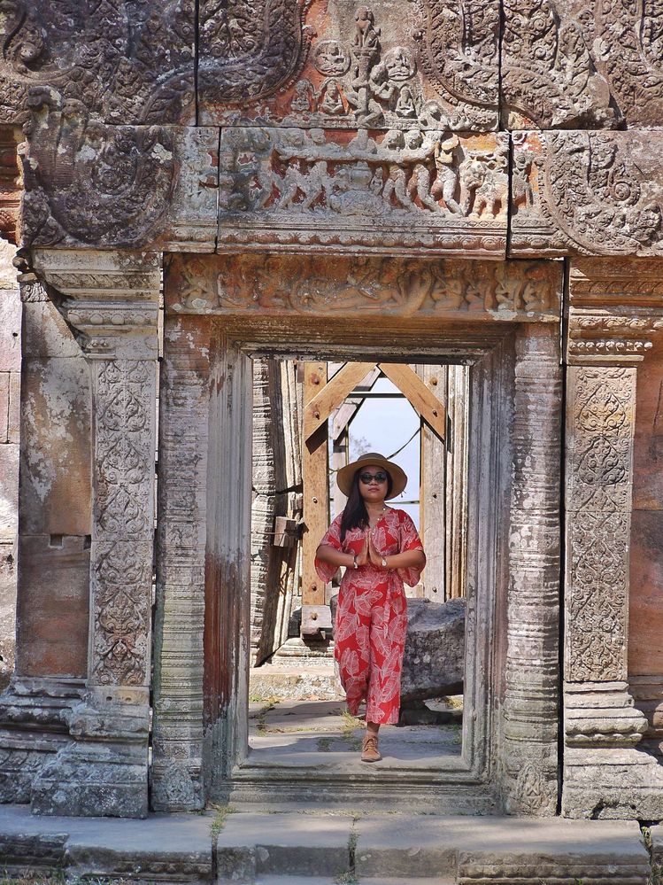 Me, posting in front of the 2nd Gopura entrance, Preah Vihear temple