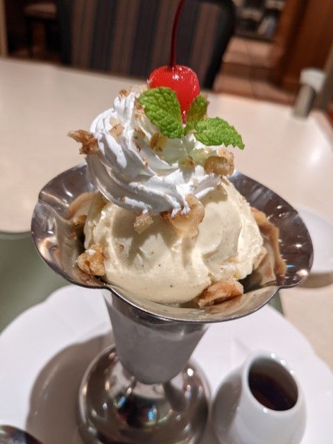 Local Guides Connect Do You Love Hot Fudge Sundae ホットファッジサンデーは好きですか Local Guides Connect