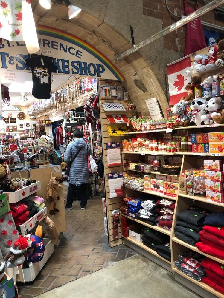 Toronto Souvenir Shop