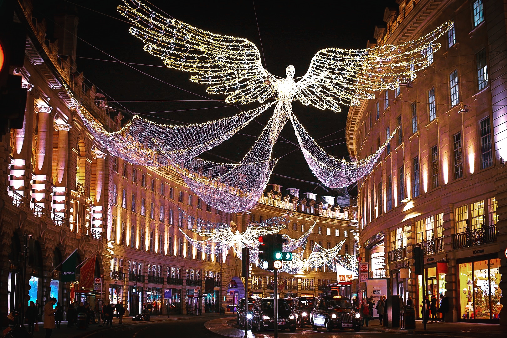 Solved: Local Guides Connect - Christmas lights in Oxford Circus