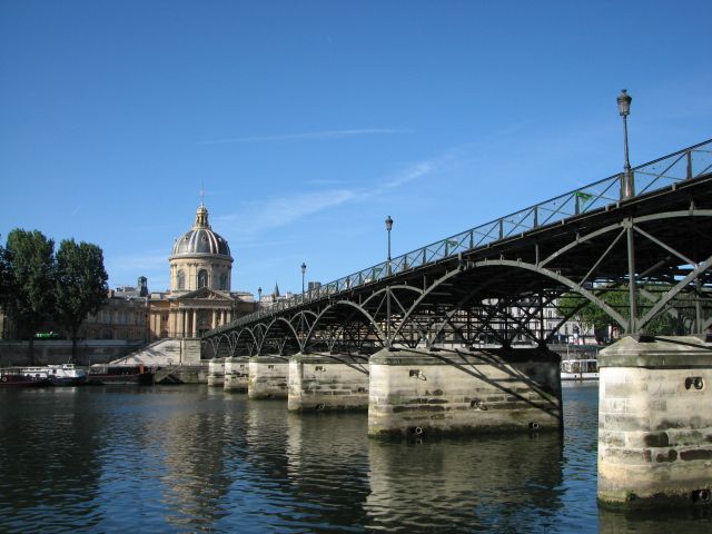 Le Pont Des Arts' And The Love Padlocks On Valentine's Day