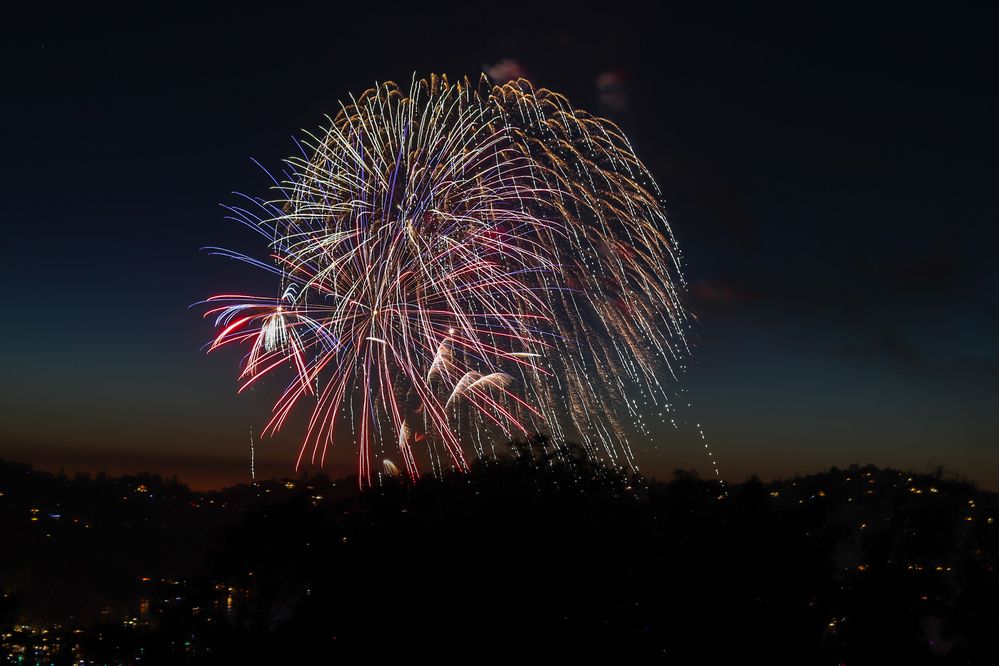 Local Guides Connect Fireworks over Lake Arrowhead, CA Local Guides