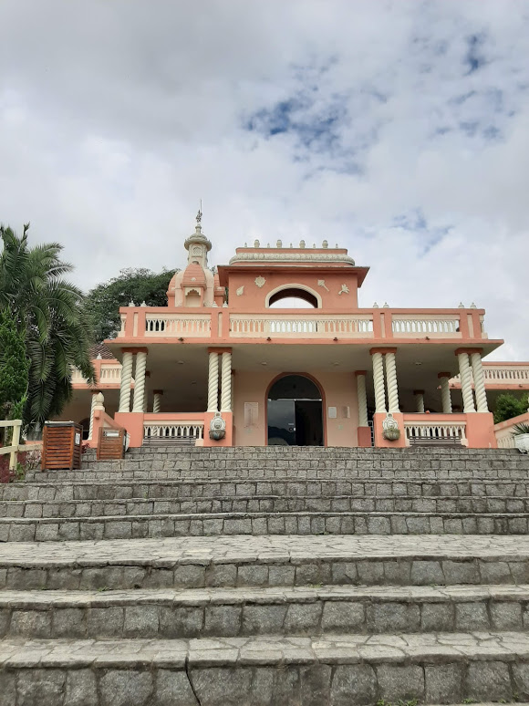 Hare Krishna, o maior templo da América Latina – Turismo por