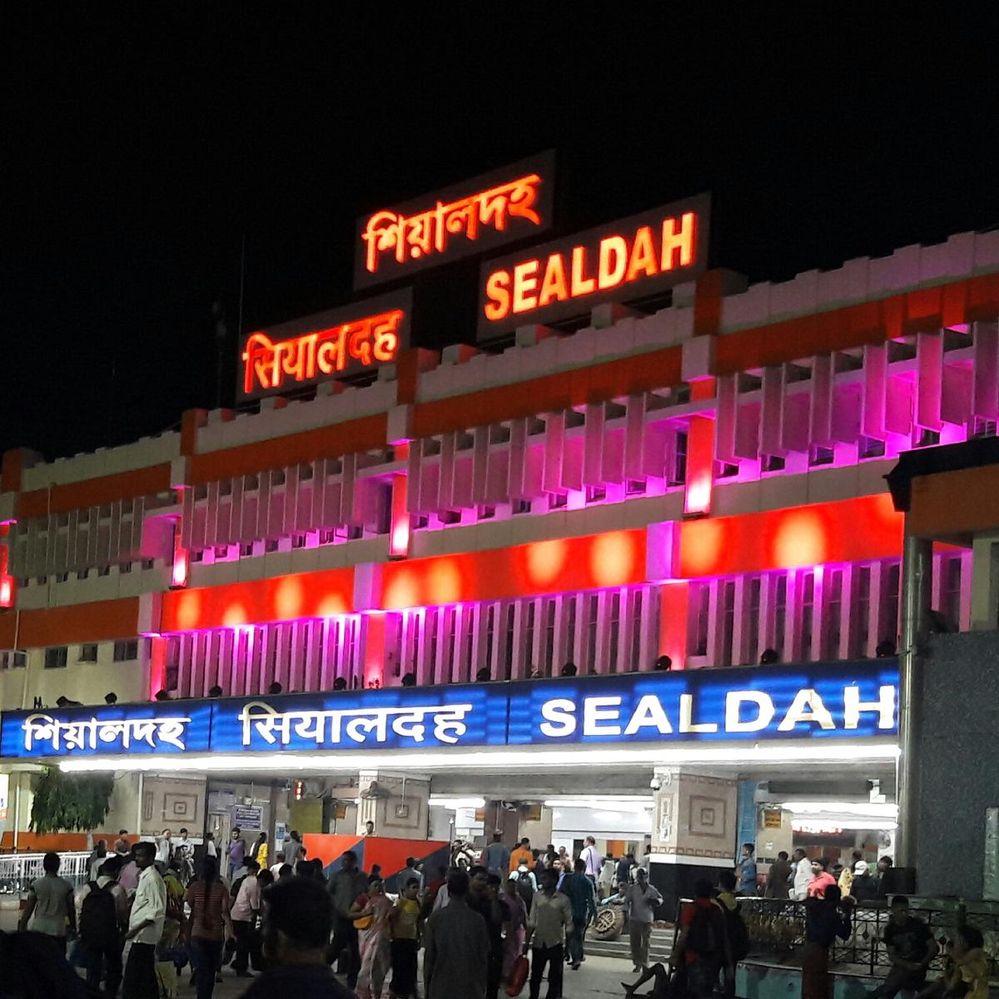 sealdah station inside